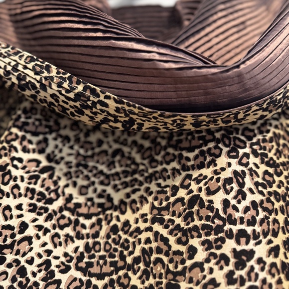 Reversible Leopard Print Trench Coat – Oversized Fit – Approx. XL - Picture 8 of 13